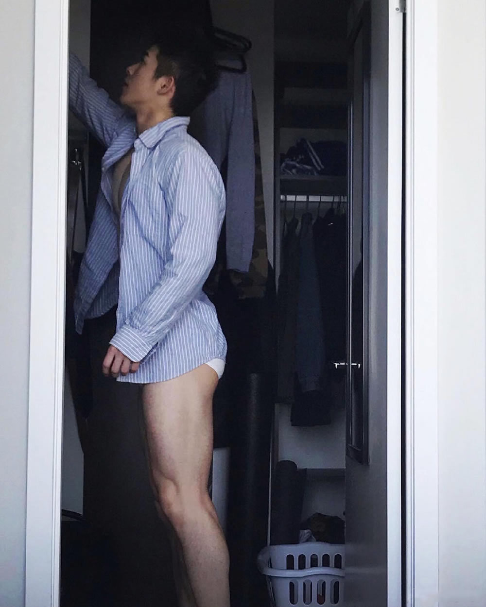 中国国产健身肌肉帅哥苏格拉伯 衬衫肌肉男