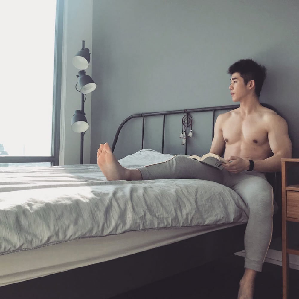中国国产健身肌肉帅哥苏格拉伯 衬衫肌肉男