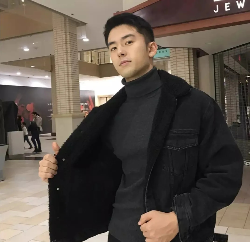 身高186cm的大长腿高颜值国产肌肉帅哥男模