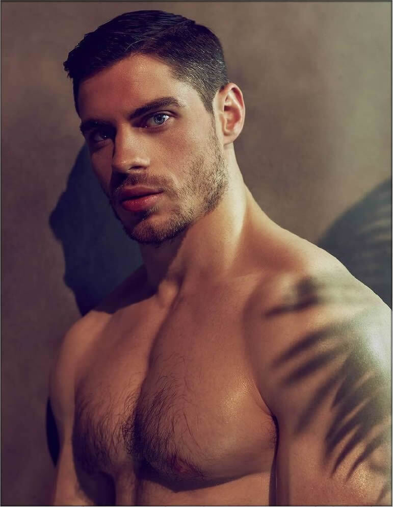 威猛英俊的法国肌肉男模Antoine Morieult