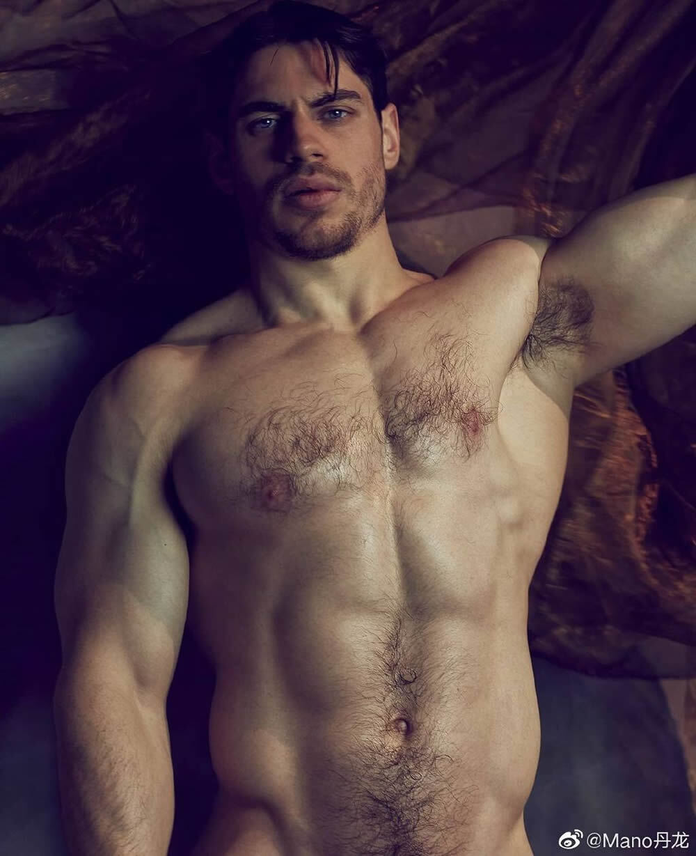威猛英俊的法国肌肉男模Antoine Morieult