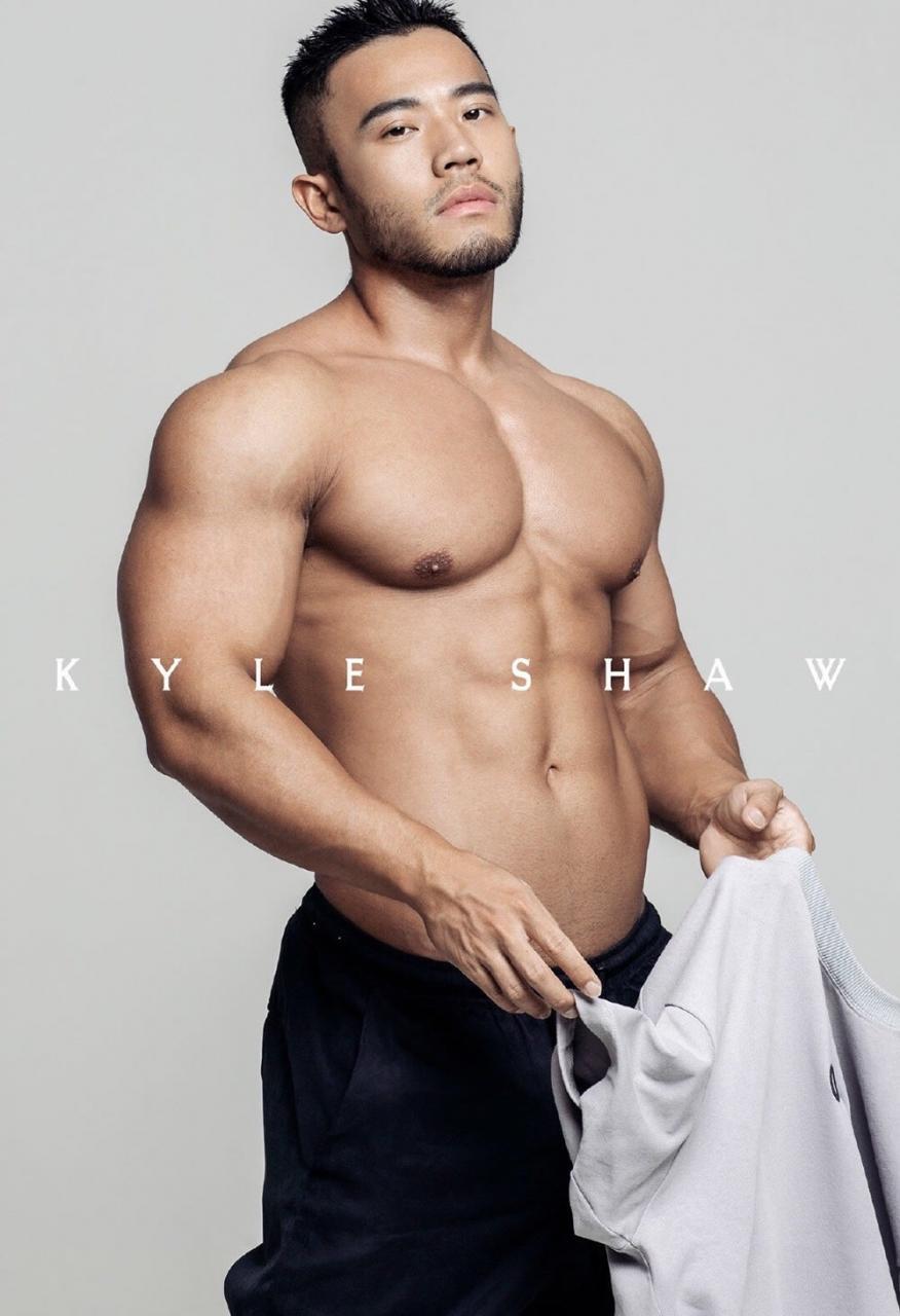 中国国产络腮胡肌肉帅哥健身男模David