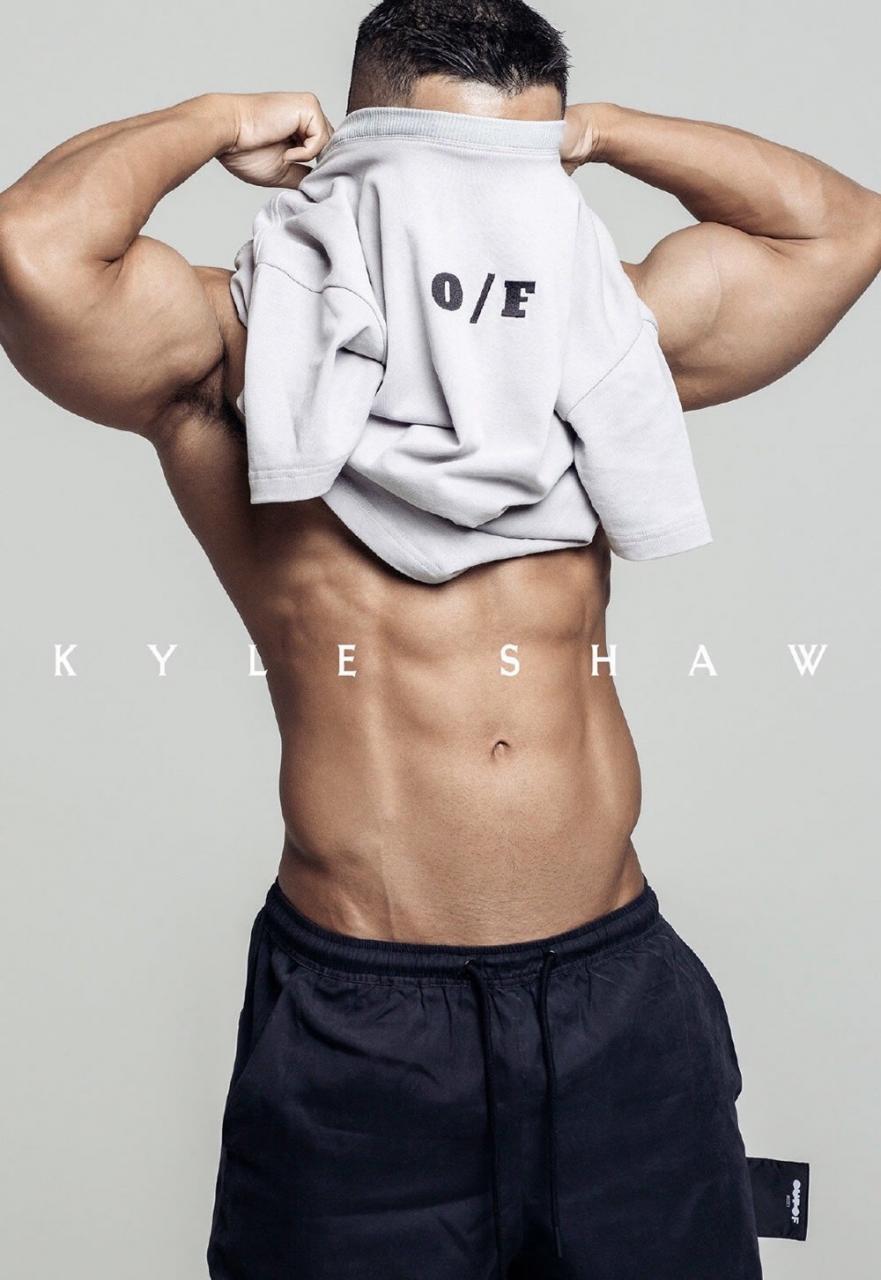 中国国产络腮胡肌肉帅哥健身男模David
