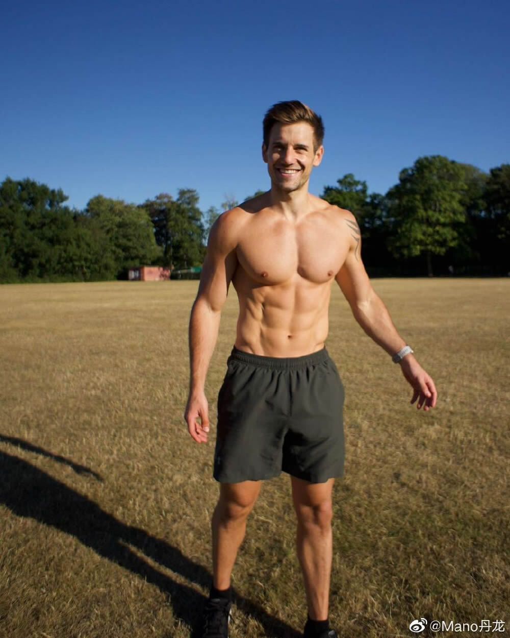英国健身男模肌肉帅哥Alex Crockford