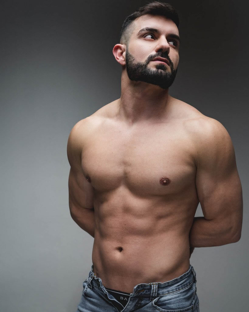 欧美肉壮胡子肌肉帅哥健壮肌肉男模Hamodi