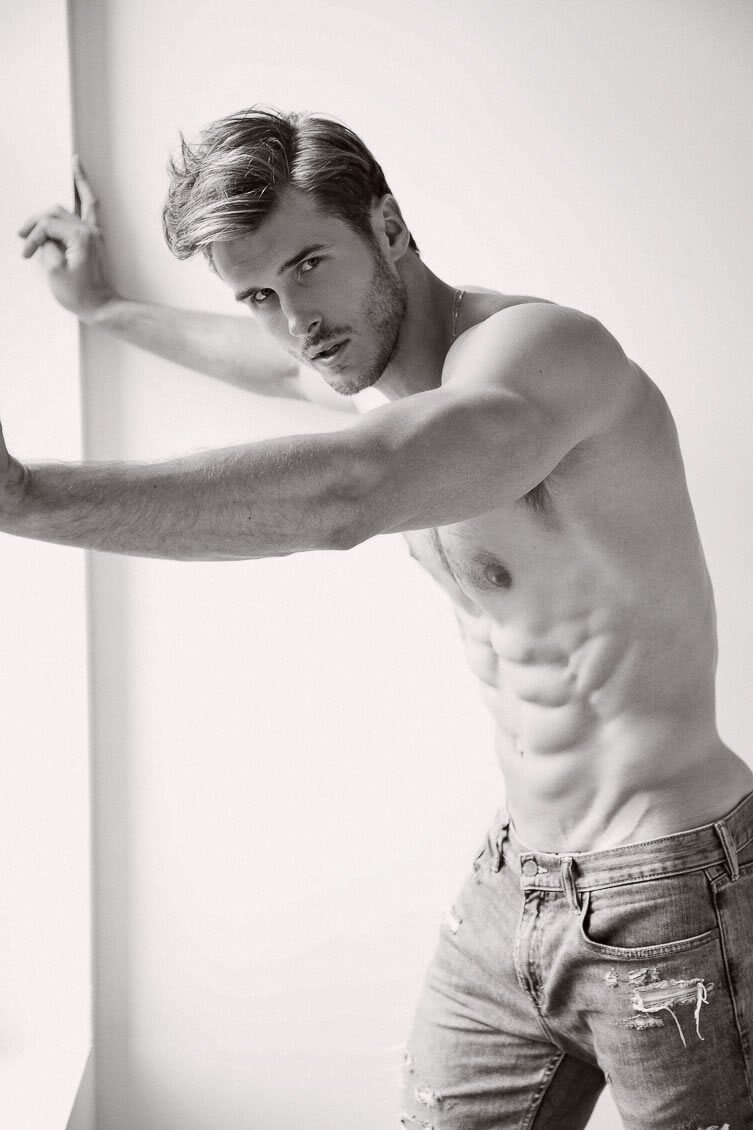 美国波兰裔男模肌肉帅哥Dusty Lachowicz