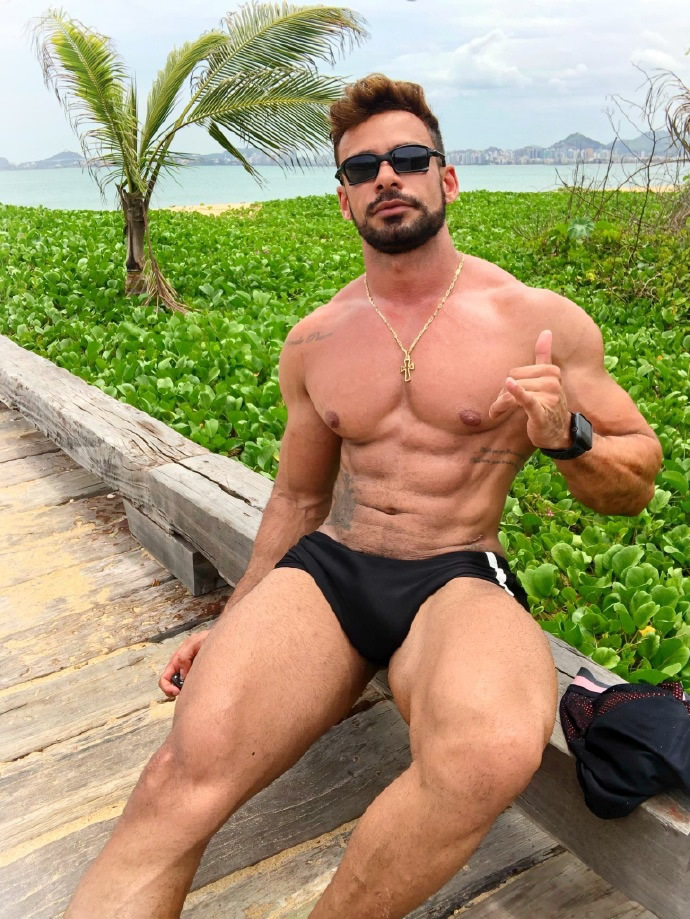 健身榜样 超大只的肌肉猛男Romullo Praxes