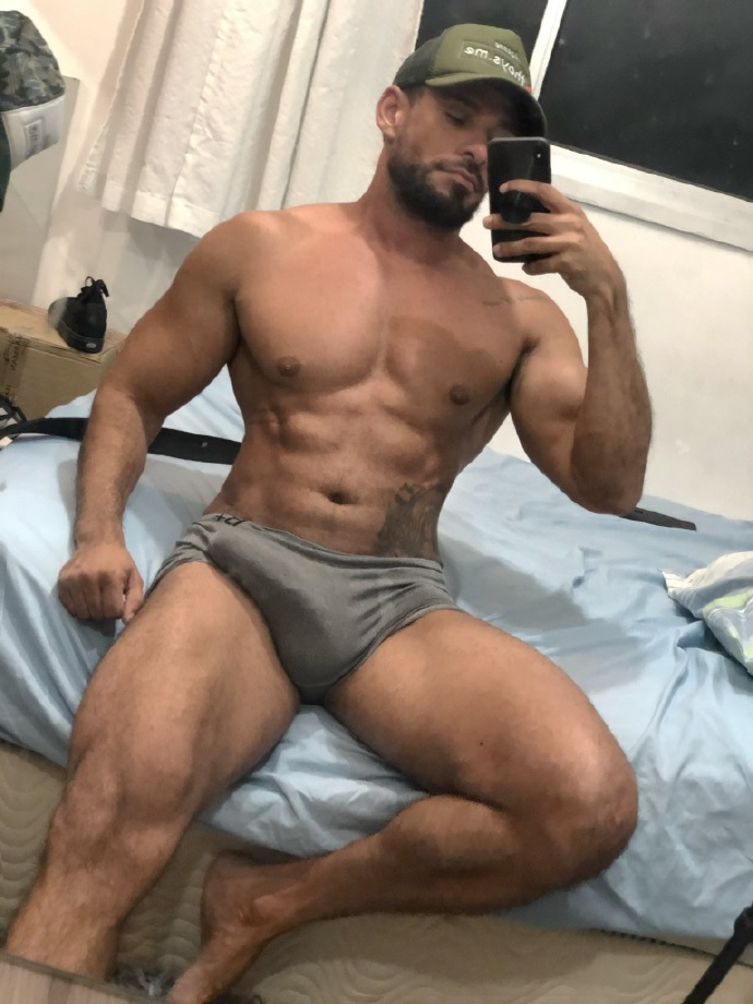 健身榜样 超大只的肌肉猛男Romullo Praxes