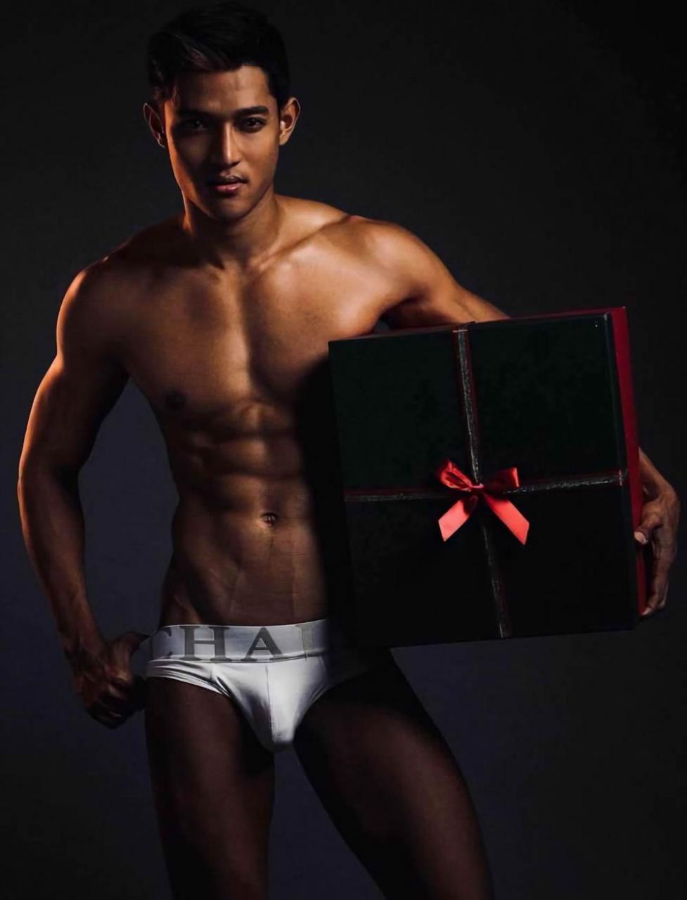 缅甸肌肉男模健身帅哥万国先生Htoo ant lwin