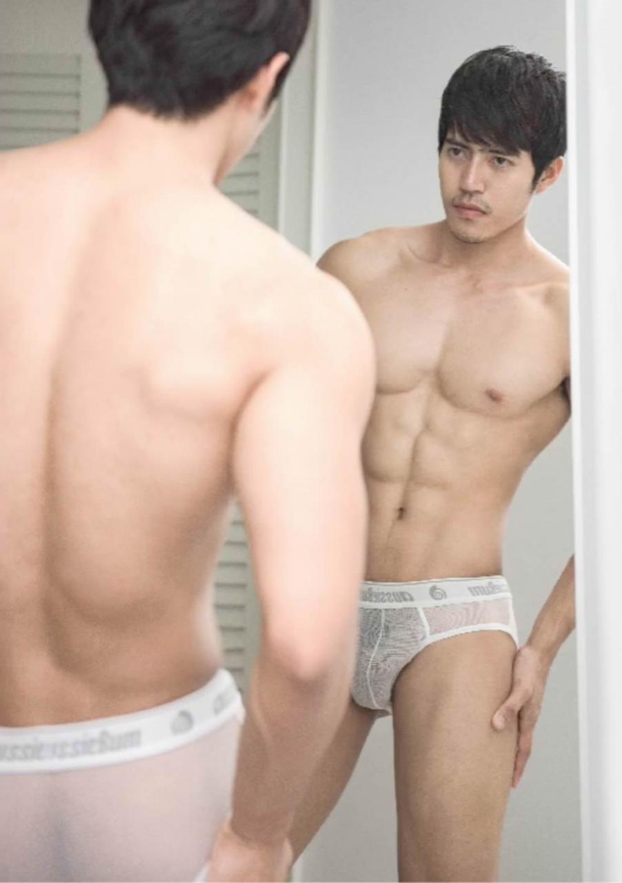 泰国肌肉男模健身帅哥ricky
