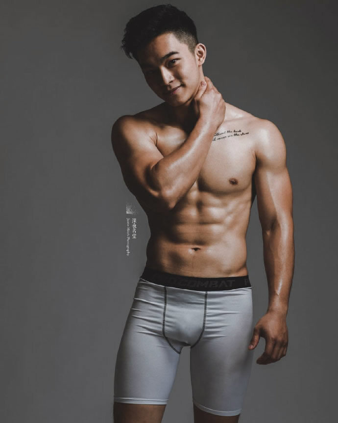 健身教练Tony Kuo柏辰肌肉写真集