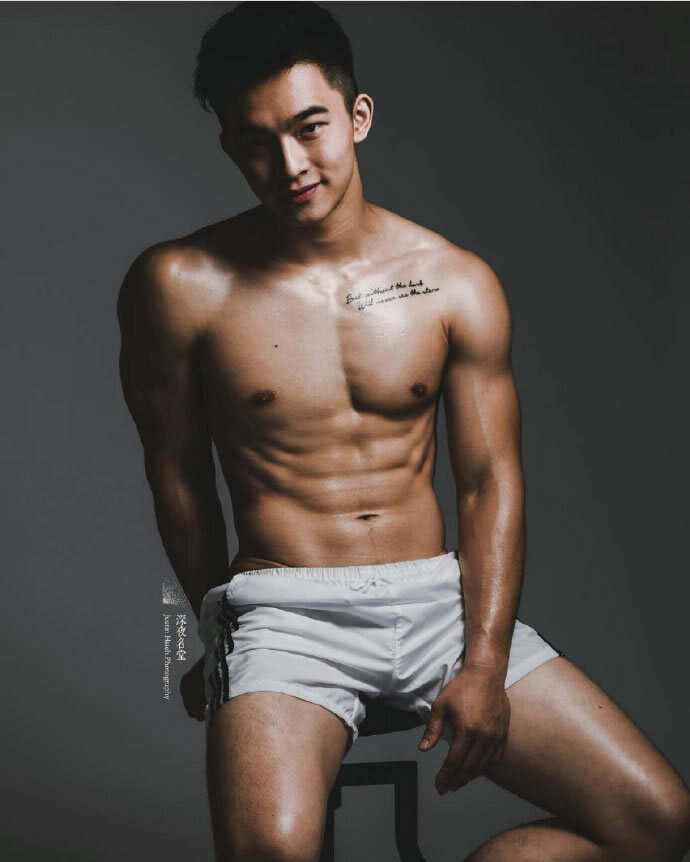 健身教练Tony Kuo柏辰肌肉写真集