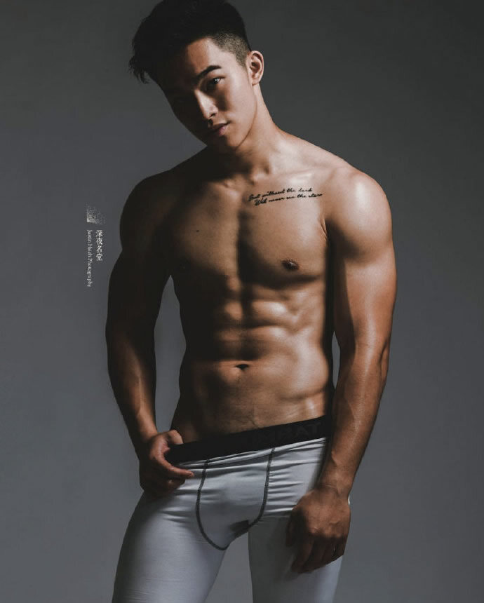 健身教练Tony Kuo柏辰肌肉写真集