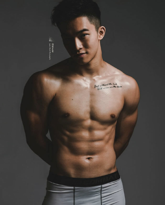健身教练Tony Kuo柏辰肌肉写真集