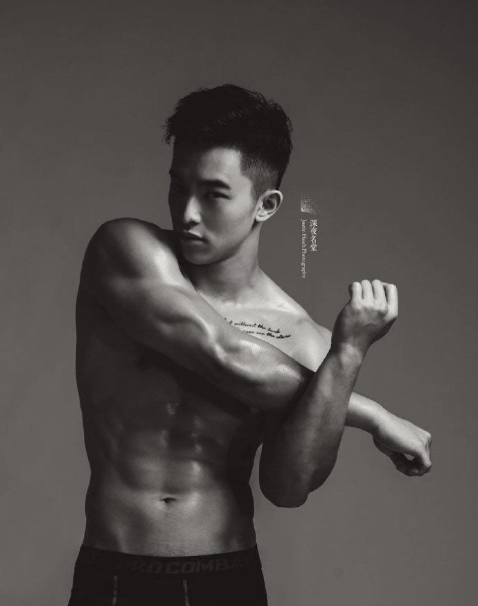 健身教练Tony Kuo柏辰肌肉写真集