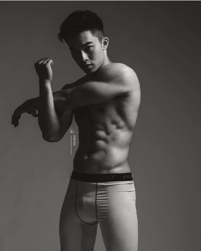 健身教练Tony Kuo柏辰肌肉写真集