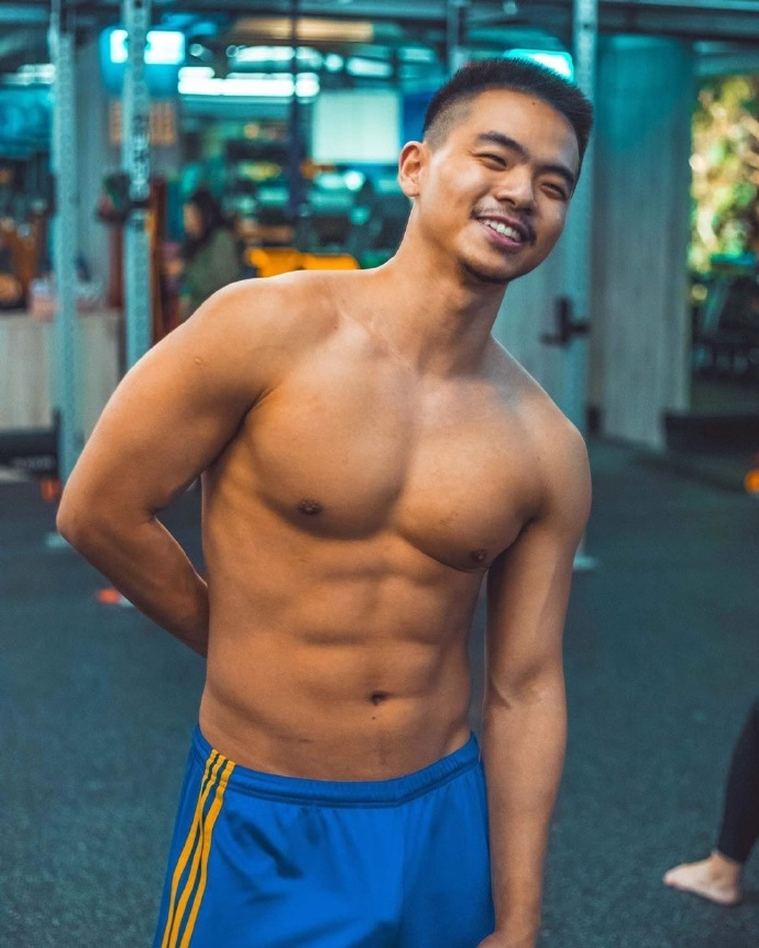 单眼皮可爱肌肉男模肌肉型男Bruce Hey黑皮肤