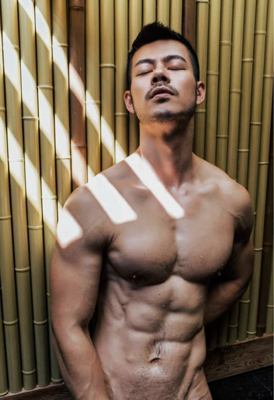 中国台湾混血男模萧郁轩-大壹博客