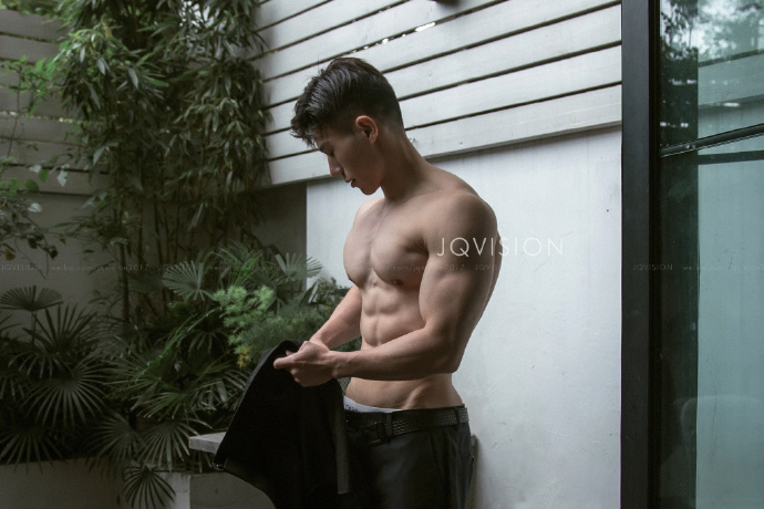 JQ_vision作品：体育学院的男生