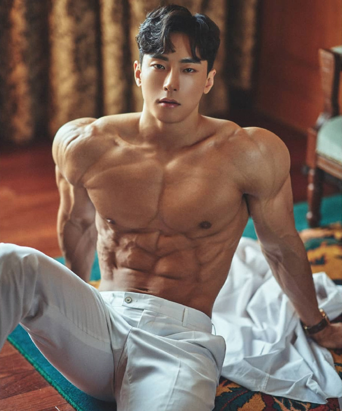 韩国健美肌肉冠军Evan Seong 韩国健美肌肉冠军Evan Seong