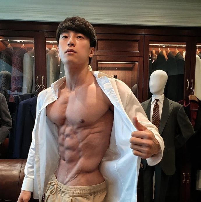 韩国健美肌肉冠军Evan Seong 韩国健美肌肉冠军Evan Seong