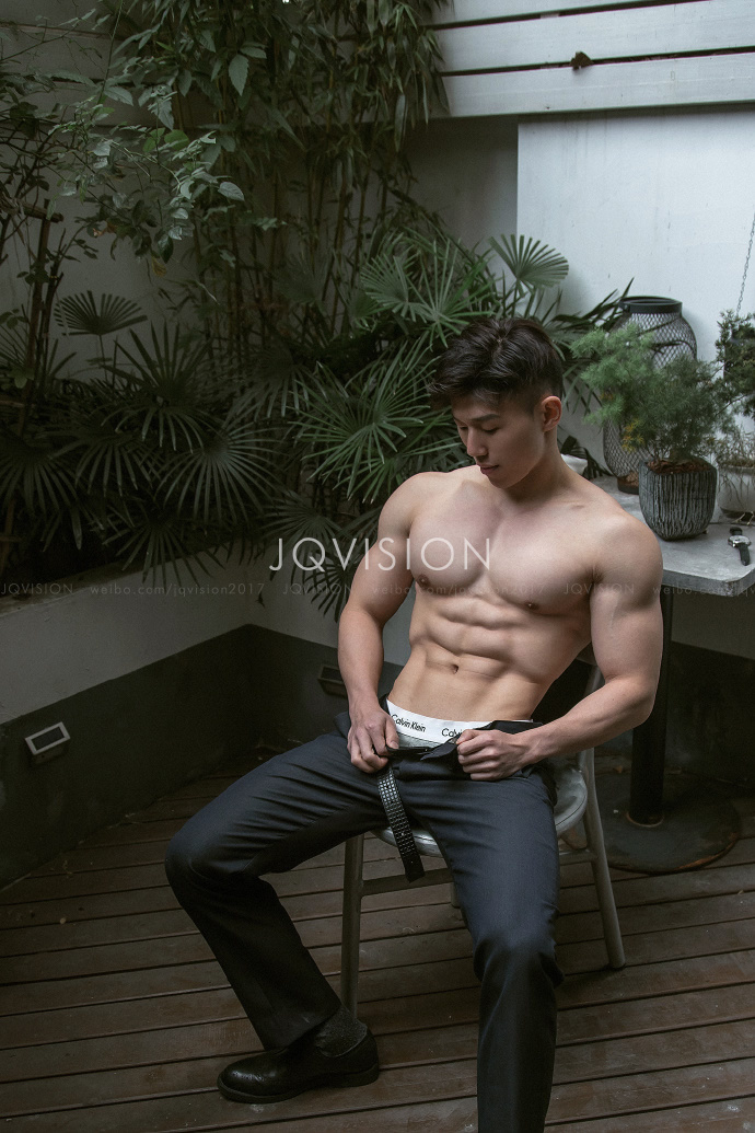 JQ_vision作品：体育学院的男生