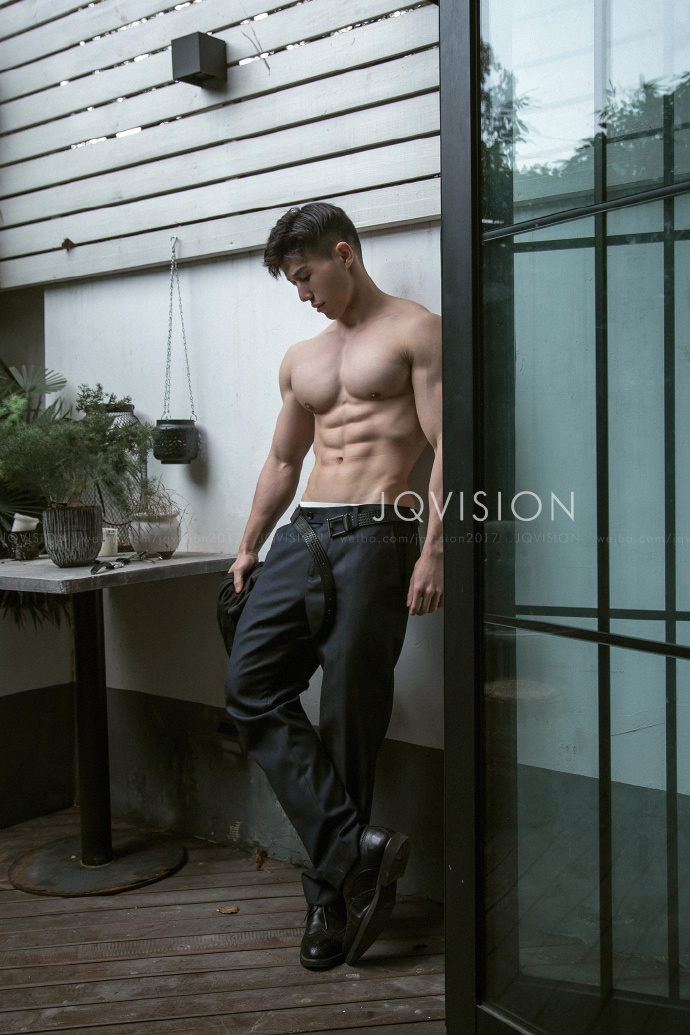 JQ_vision作品：体育学院的男生