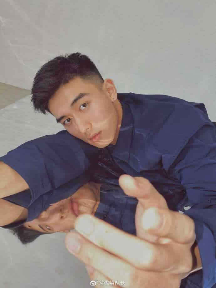 中国肌肉小鲜肉许健Alex 腹肌校草