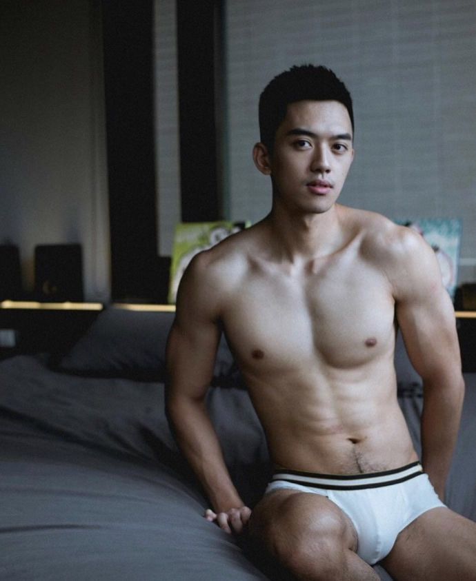 中国肌肉帅哥 小鲜肉肌肉男Jasper Chen-大壹博客