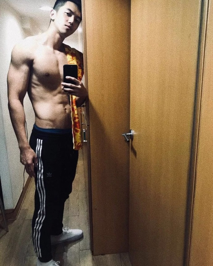 中国肌肉帅哥 小鲜肉肌肉男Jasper Chen