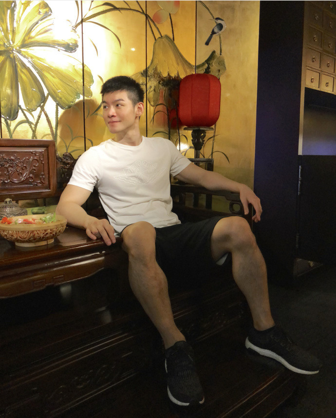 中国台湾肌肉帅哥 来自台北的185的小鲜肉