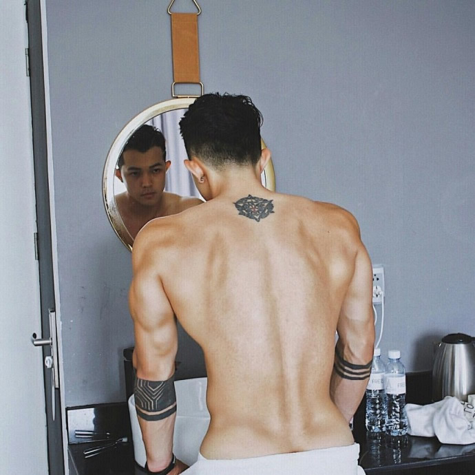 越南肌肉男模肌肉帅哥Jeremy Ph?m