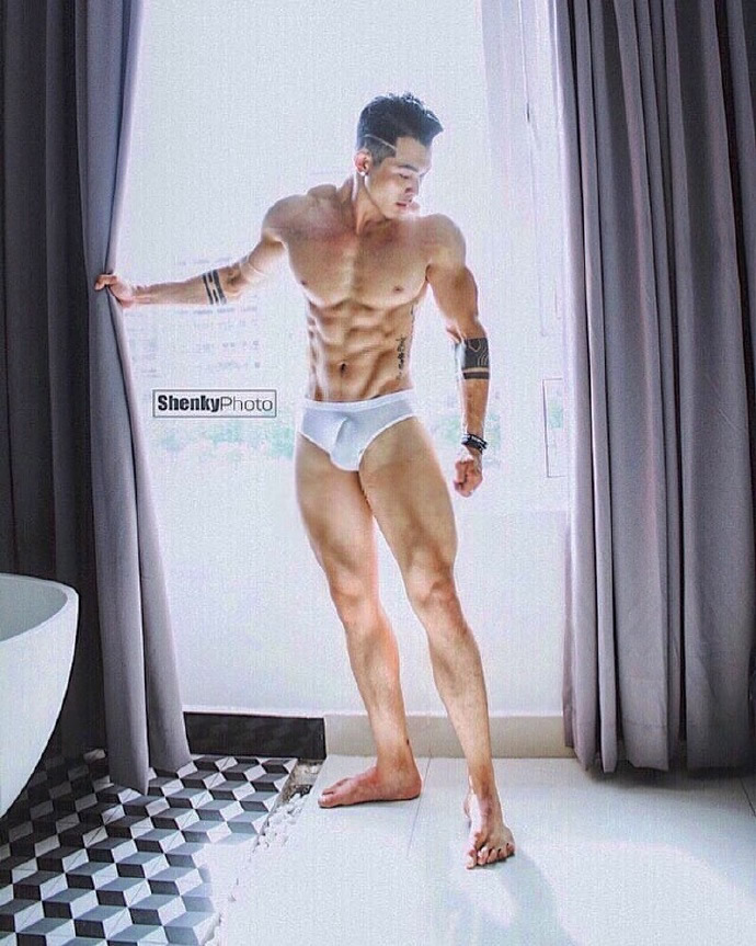 越南肌肉男模肌肉帅哥Jeremy Ph?m