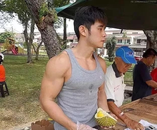 撞脸周杰伦的榴莲哥 马来西亚健身男模Jorden Yeoh