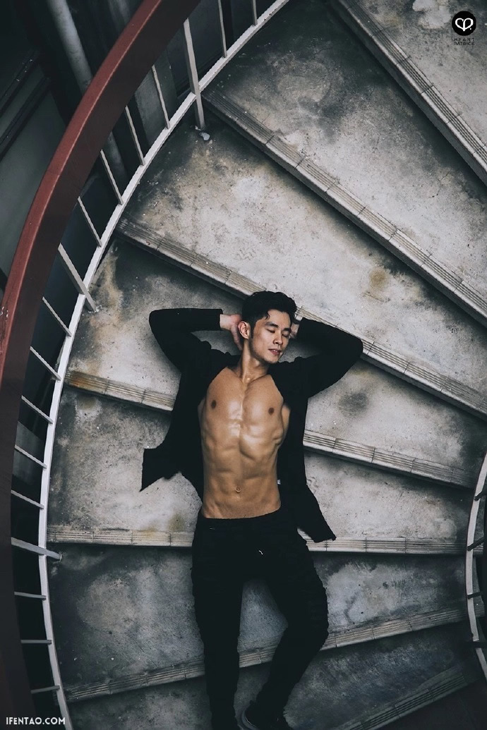 撞脸周杰伦的榴莲哥 马来西亚健身男模Jorden Yeoh