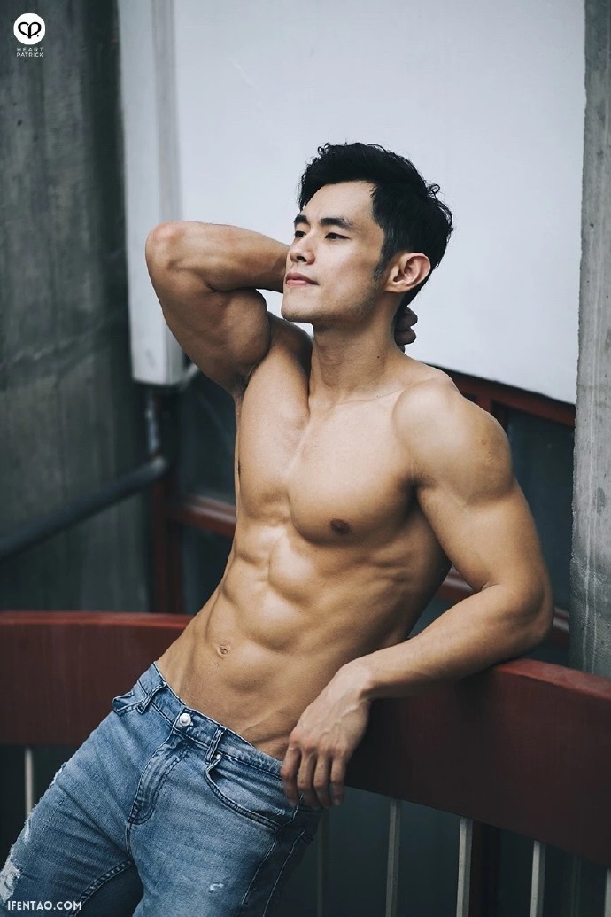 撞脸周杰伦的榴莲哥 马来西亚健身男模Jorden Yeoh