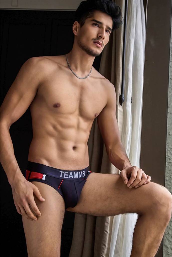 乌兹别克斯坦男模Shakhboz Makhmudov