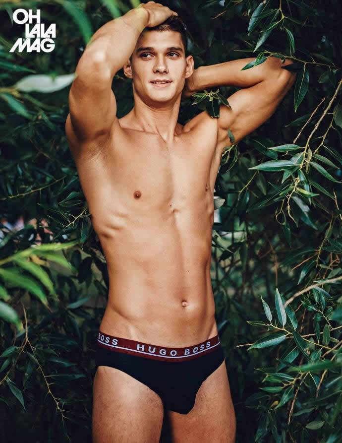 阳光帅气的欧美肌肉男模Philipp Brem
