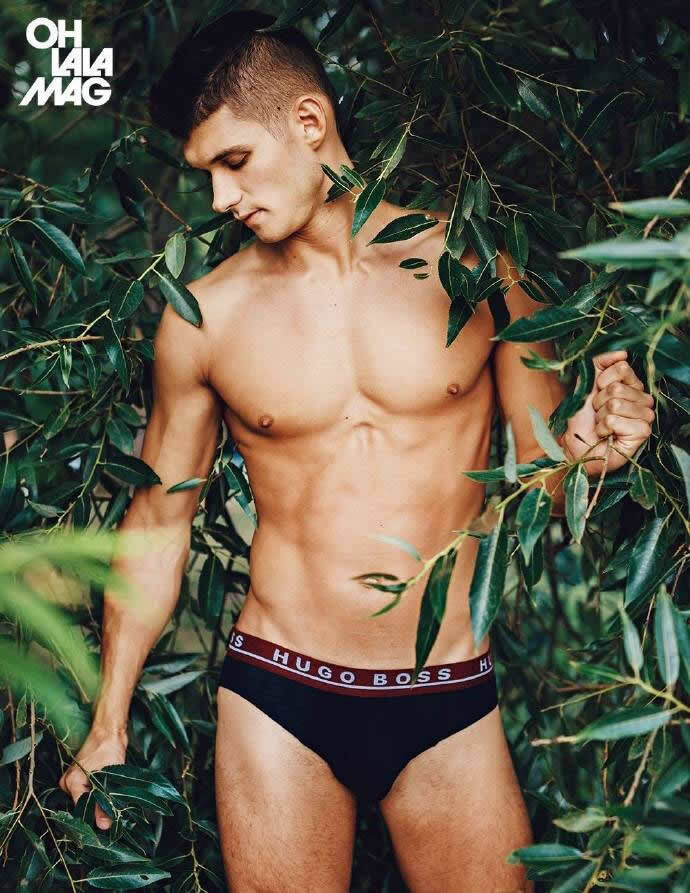 阳光帅气的欧美肌肉男模Philipp Brem