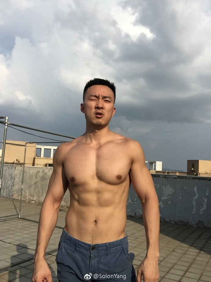 中国湖北肌肉帅哥SolonYang