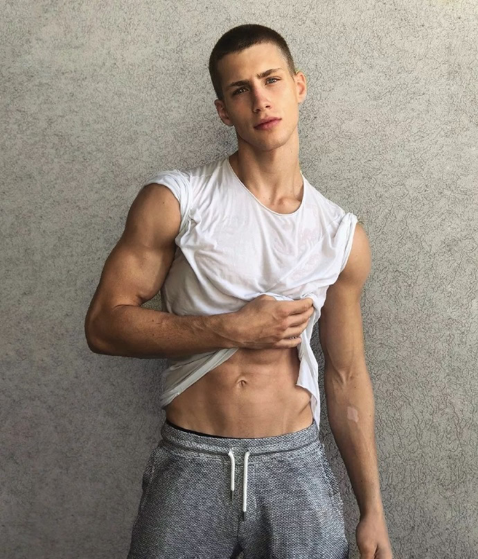 奥地利男模Augusta Alexander 网红肌肉男小鲜肉