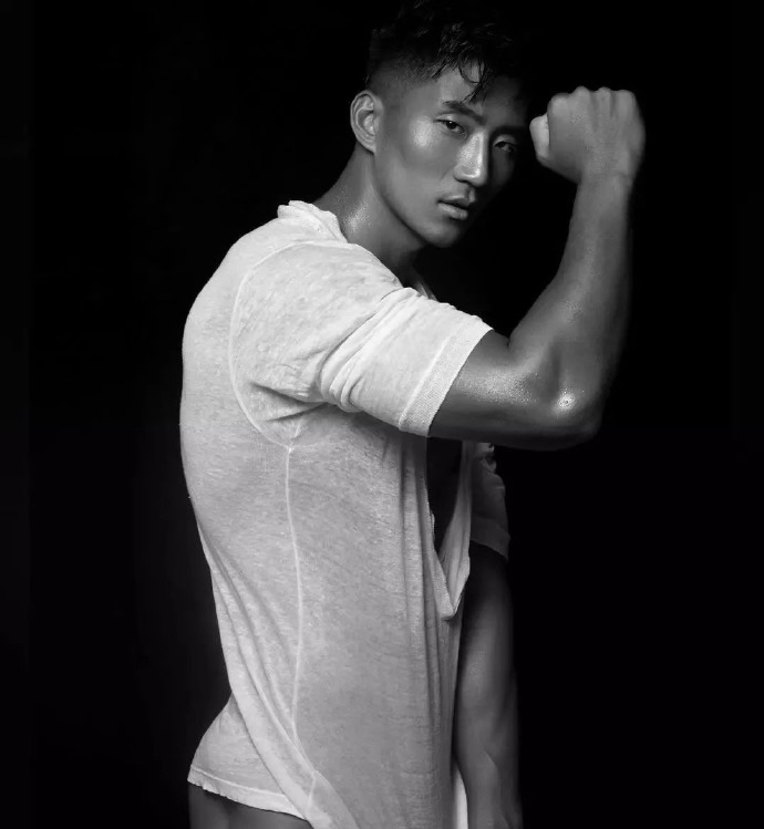 中国肌肉帅哥 黄金男模第三名李茂鹏