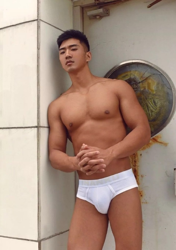 中国肌肉帅哥 黄金男模第三名李茂鹏