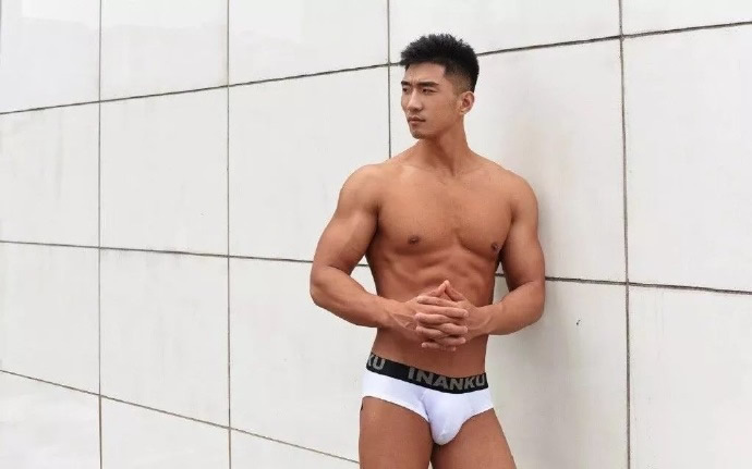 中国肌肉帅哥 黄金男模第三名李茂鹏