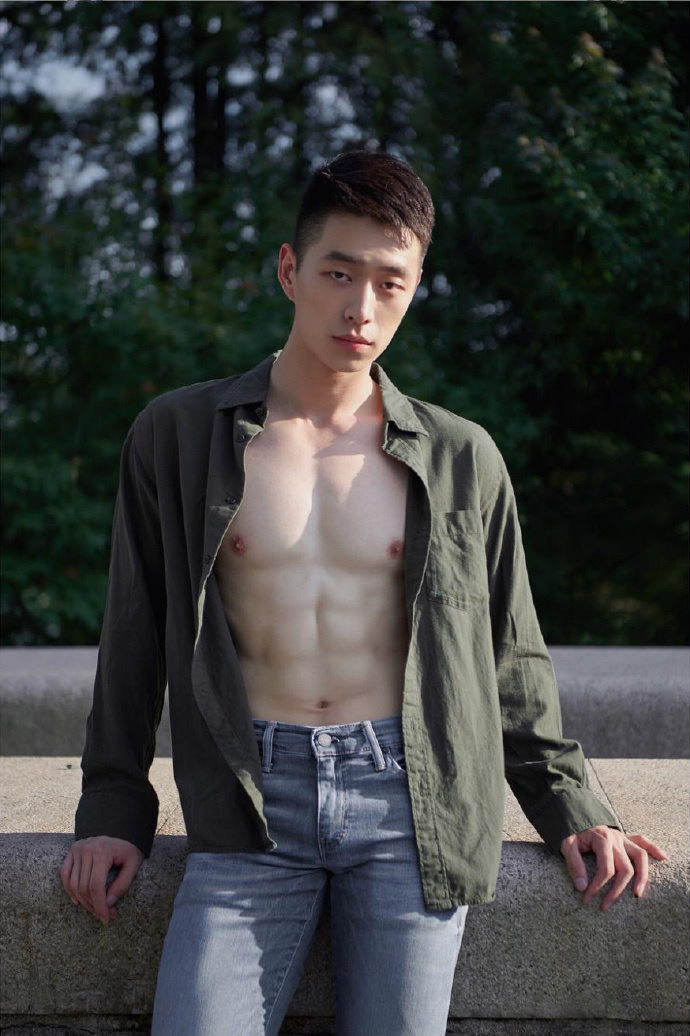 中国肌肉帅哥 92后的日语教师 国产肌肉男