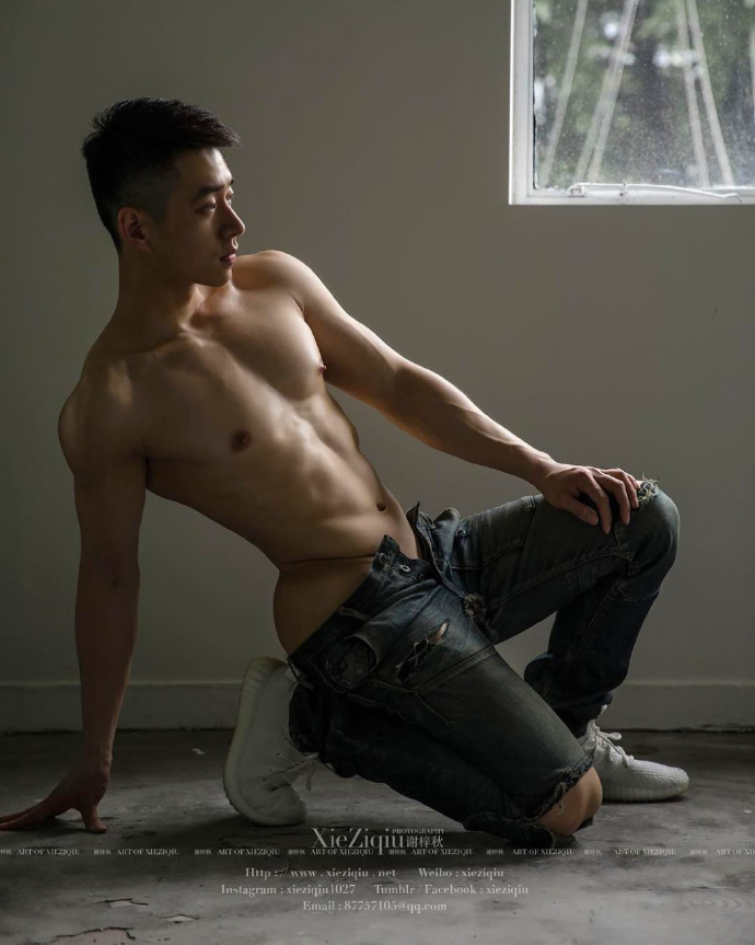 中国肌肉帅哥 92后的日语教师 国产肌肉男