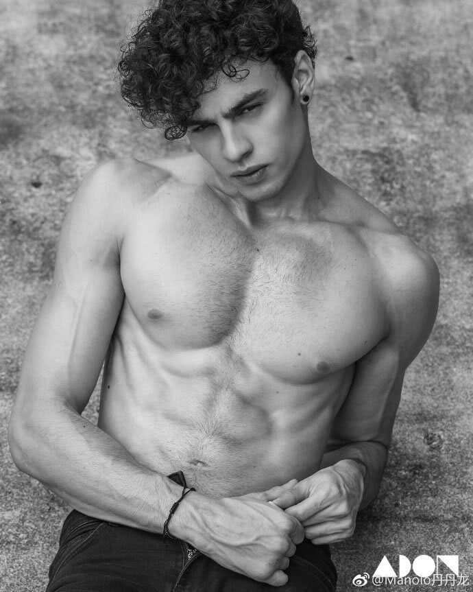 欧美内裤肌肉男模Gian Passarini