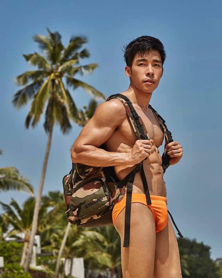 泰国肌肉男星NATsakdatorn肌肉照片