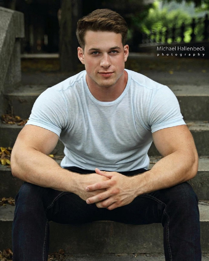 美国肌肉男模Nick Sandell性感肌肉照来袭
