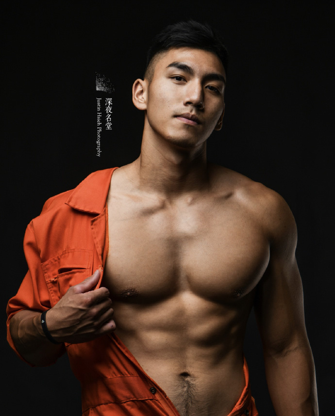 中国国产肌肉男台湾运动员肌肉男模张尚勇